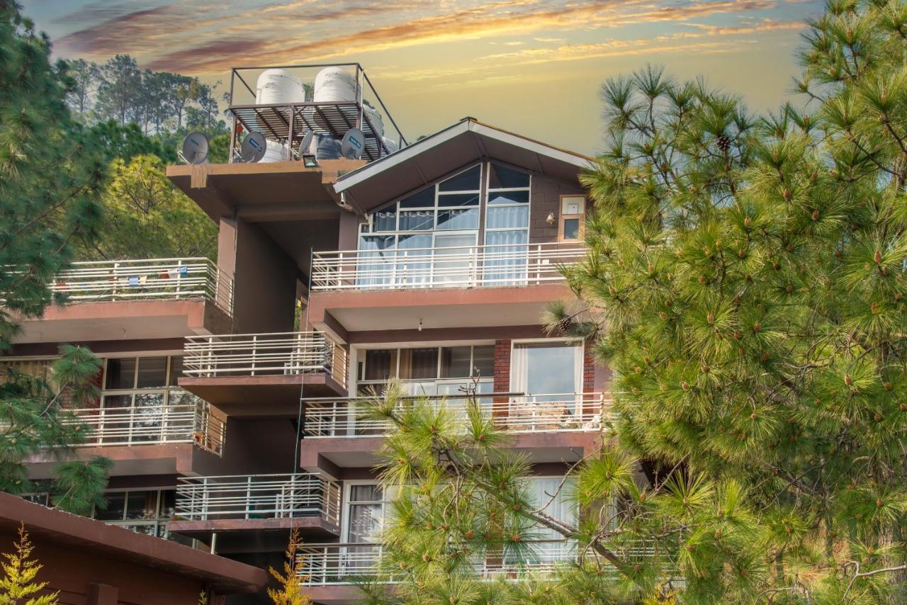The Hillcrest Paradise 卡绍利 外观 照片